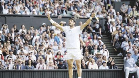 Alcaraz superó a Rune y llegó por primera vez a semis de Wimbledon