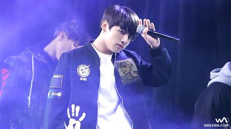 151106 방탄소년단 BTS 정국 I NEED U 용산 희망콘서트 직캠 Fancam by wA YouTube