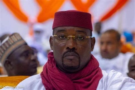 Niger L ex ministre de l Energie arrêté à l aéroport dès son retour d