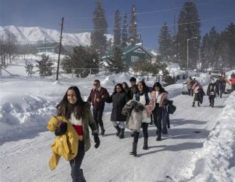 Srinagar Records Coldest Night Of Season Again At Minus 34 Degree