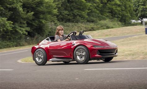 Firefly Sport Stylischer E Roadster für Kinder Autogazette de