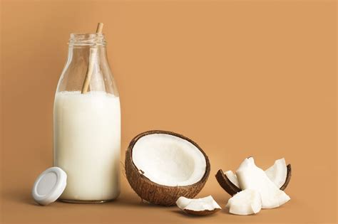 Is Coconut Milk Good For You Here S What Nutritionists Say The Healthy