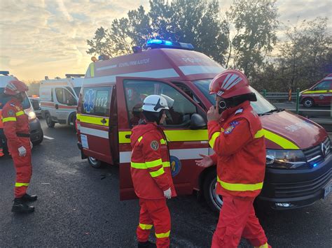 Video Accident N Lan Pe Autostrada A Ma Ini I De Persoane Au