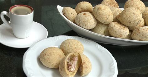 G1 Chef Renato Lobato prepara pão de queijo tradicional e recheado