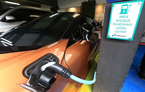 BMW Dukung Pertamina Green Energy Station