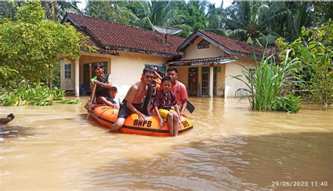 Banjir Di Lampung BNPB 2 Rumah Hanyut 5 008 Jiwa Terdampak Okezone