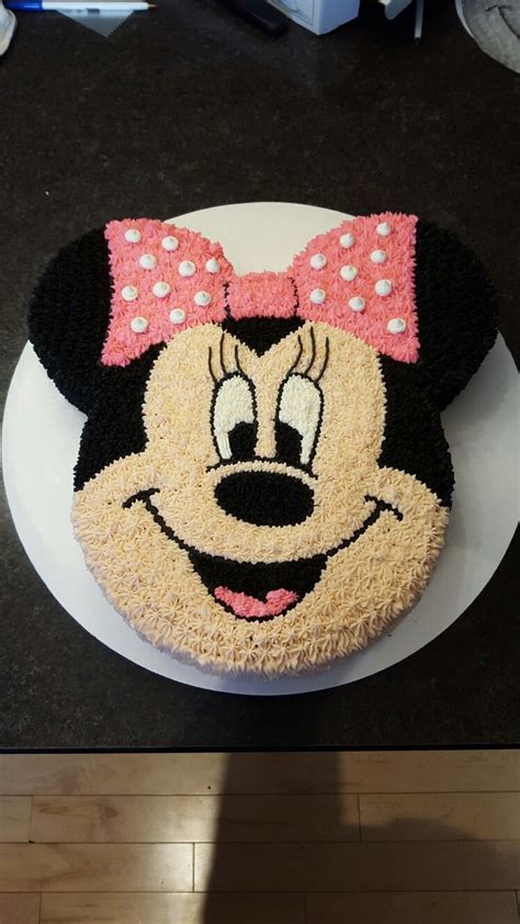 Minnie Mouse In Buttercream 2nd Birthday Party For Girl Minnie Cake