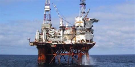 How Do I Know If Someone Is Lying About Working On An Offshore Oil Rig