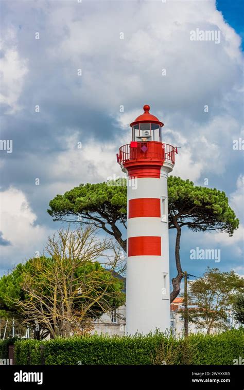 Old Lighthouse La Rochelle Hi Res Stock Photography And Images Alamy