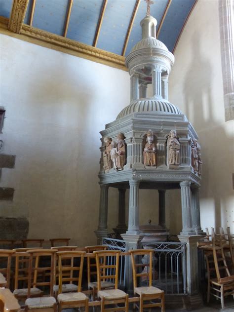 Les fonts baptismaux église Notre Dame de Bodilis Eglise Finistère