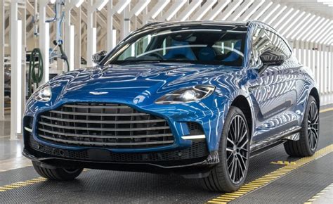 Aston Martin DBX707 la primera unidad de producción está listo