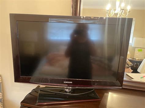 32” Samsung Flat Screen Tv No Remote