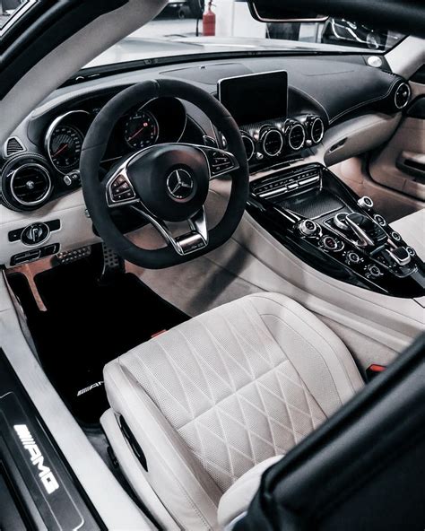 Interior Of Mercedes Amg Gt C Fahrzeuge In 2020 Luxury Car Interior Mercedes Amg Best