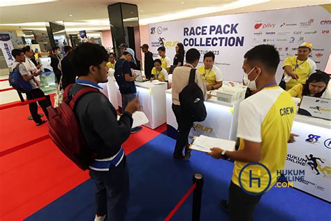 Melihat Keseruan Hari Pertama Pengambilan Race Pack Hukumonline Run