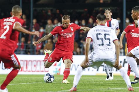 Everton Cebolinha rende mais uns milhões ao Benfica