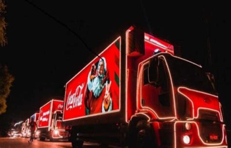 Caminh Es Iluminados Do Natal Coca Cola Chegam A Olinda Nesta Segunda