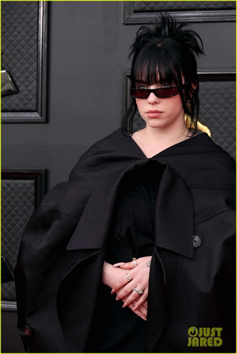 Nominee Billie Eilish Arrives in an All-Black Ensemble for the 2022 Grammys: Photo 4738444 ...