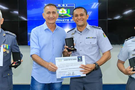 Portal Governo do Amapá Governo homenageia militares e civis