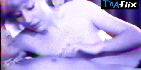 Lorna Green Lesbian Butt Scene In El Hotel De Los Ligues Carmen Carrion Tnaflix