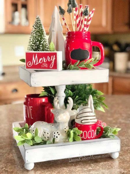 36 Amazing Tiered Tray Christmas Decor Ideas