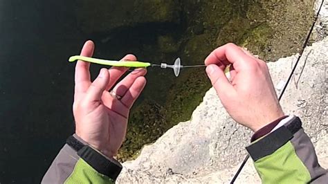 Bass Fishing How To Rig Plastic Worms With Actiondiscs Youtube