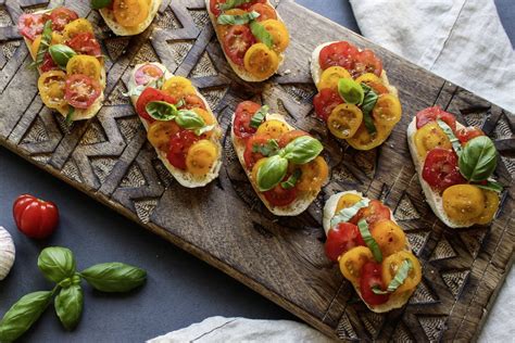 Knusprige Tomaten Crostini mit Ricotta Rezept Kotányi