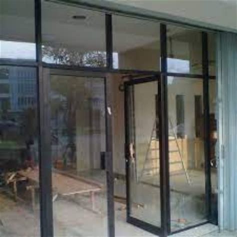 Jasa Pemasangan Pintu Aluminium CV CM Works Indonesia