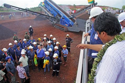 Presidente inaugura obras para construcción de planta siderúrgica El