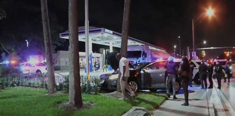 Policía Investiga Choque Luego De Un Tiroteo En Miami Gardens