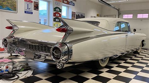 1959 Cadillac Eldorado Biarritz ‘on Air Suspension Olympic White