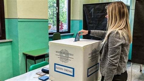 Ballottaggi Affluenza In Calo Alle 23 Ha Votato Il 39 10 Pisa