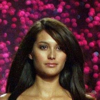 Emma Heming Babe Page Watch This Supermodel On FreeOnes