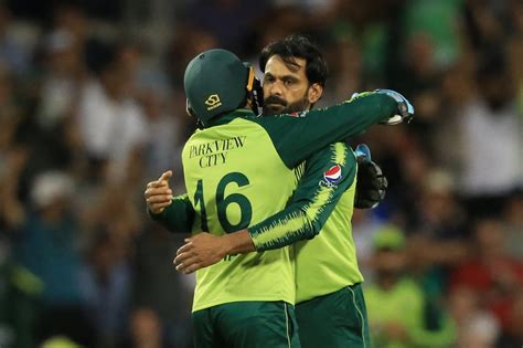 Former Pakistan Captain Hafeez Retires From International Cricket