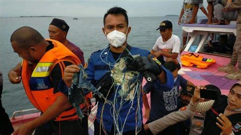 Update Sriwijaya Air Jatuh Ditemukan Benda Diduga Serpihan Pesawat