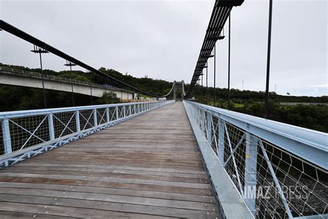 Ouverture partielle du pont suspendu de la Rivière de lEst cet après midi