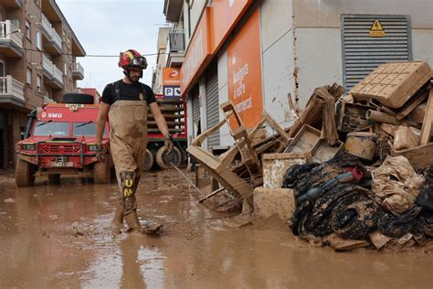 Aumentan A Las V Ctimas Mortales Por La Dana En Valencia Tras