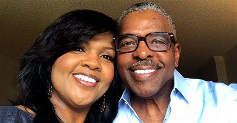 CeCe Winans Celebrates Becoming a Grandma as She Shares Photos from Her ...