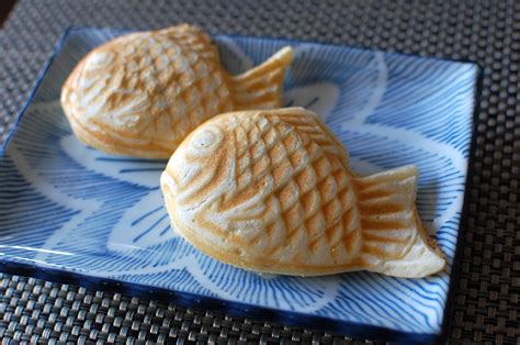 Taiyaki Japanese Fish Shaped Pancake With Sweet Red Bean Or Custard