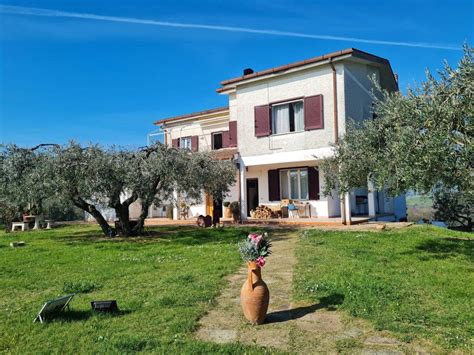 Vendita Villa Unifamiliare In Contrada Cisterne Torrita Tiberina