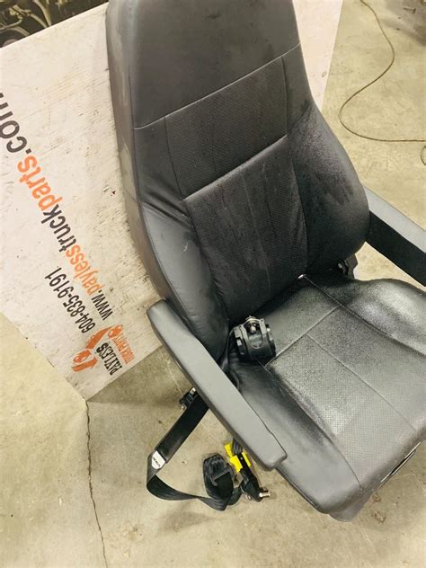 2019 Freightliner Cascadia Seat Front Payless Truck Parts