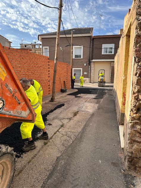 Servicios Urbanos trabaja en la reparación de baches y socavones en