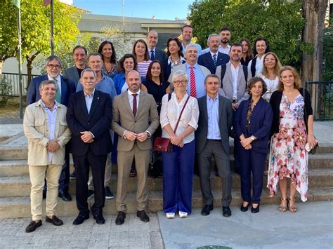 Visita con representantes FEDER a obras de bioclimatización en el CEIP