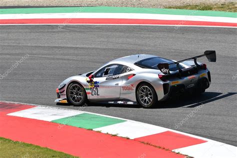 Scarperia De Julio De Ferrari Challenge Of Team Sr R Srl