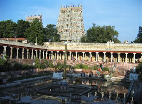 History of Meenakshi Temple Madurai, Madura Meenakshi Temple | Mahilalu