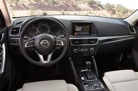 2016 Mazda CX-5 Pictures - 256 Photos | Edmunds