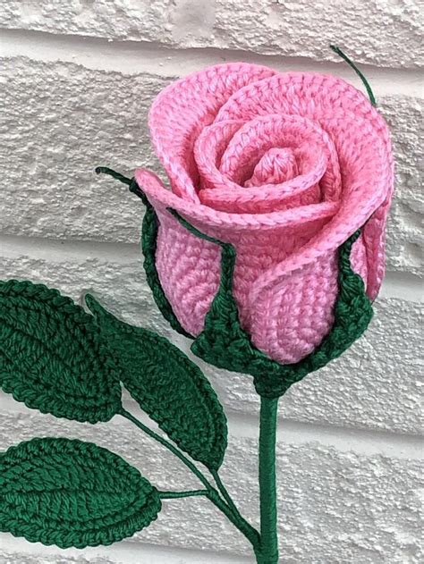 Patrón de crochet de rosa de tallo largo Flor de rosa de crochet San ...