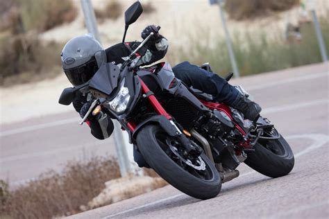 Honda Cb Hornet La Prova Anteprima Prova E Foto Dueruote