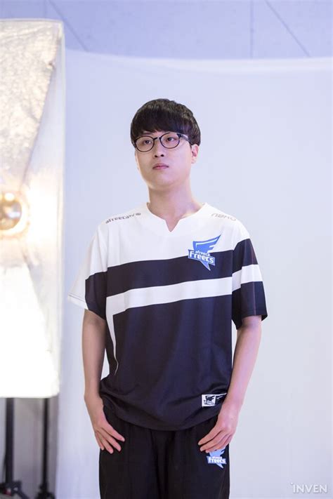 뜨거운 여름과 함께 돌아왔다 Lck 섬머 프로필 촬영 현장 1 인벤