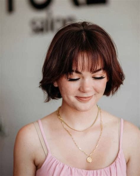 25 Edgy Short Bobs With Wispy Bangs Styleoholic