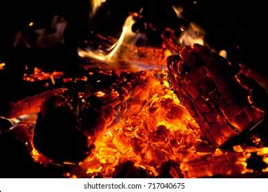 Burning Log Fire Stock Photo 717040675 | Shutterstock